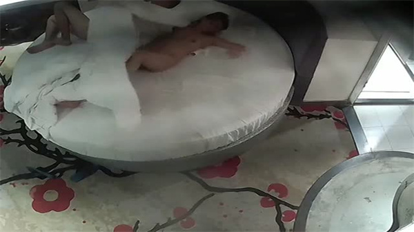 情趣酒店圆床极淫偷拍！人妻骚浪爆操全记录